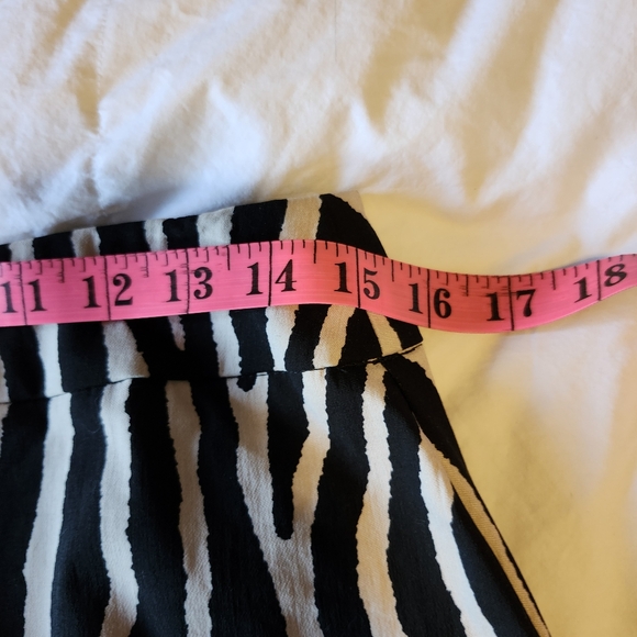 Cleo zebra print high-waisted stretch pencil skirt in size small - Picture 8 of 12